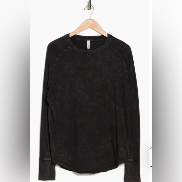 IR Zella Vintage Wash Relaxed Long Sleeve Tee in Black - Picture 3 of 3